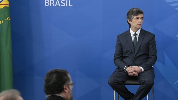 Oncologista Nelson Teich se respalda pelo conhecimento científico, mas deixou interrogação sobre acatar decisões políticas