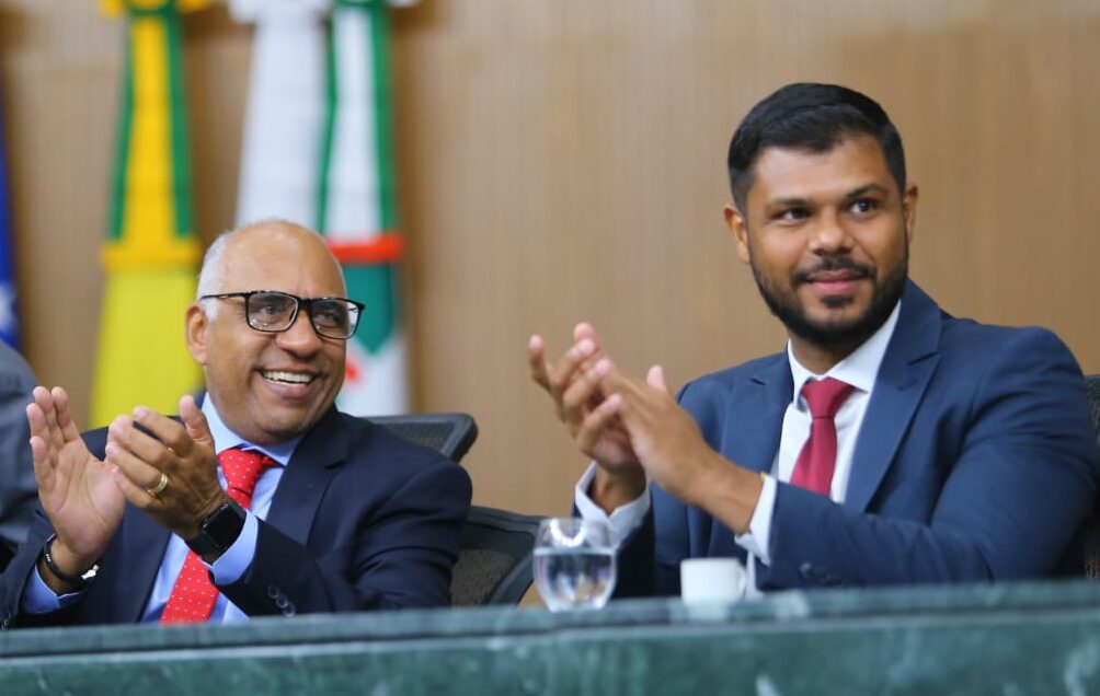 Rogério Cruz, prefeito de Goiânia ao lado de Romário Policarpo, presidente da Câmara Municipal | Foto: divulgação/Câmara