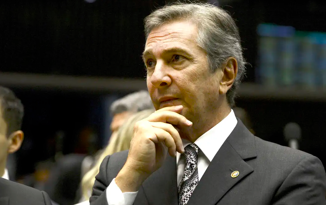 Moraes manda prender ex-presidente Fernando Collor - Jornal Opção
