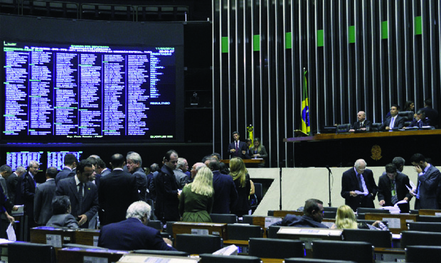 Parlamentares aprovam convocação de ministros para dar explicação no Congresso: retaliação a Dilma | Foto: Luís Macedo / Agência Câmara