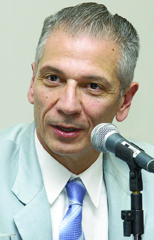 Deputado Angelo Vanhoni (PT-PR): promovendo a vulgata feminista a serviço da novilíngua orwelliana
