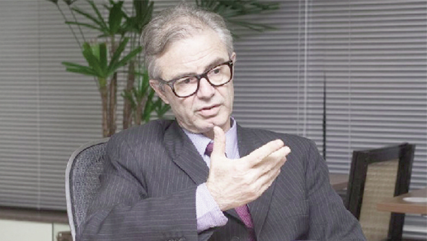 Presidente da CCEE, Luiz Eduardo Barata faz o jogo do governo e diz que os técnicos que saíram não farão falta