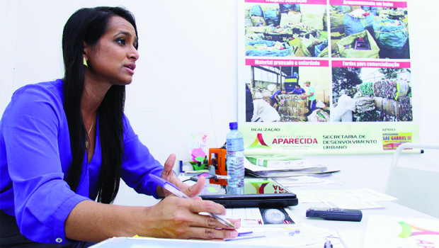 Diretora de Resíduos Sólidos de Aparecida de Goiânia, Márcia Santana: “Empresa terceirizada oferece estrutura”
