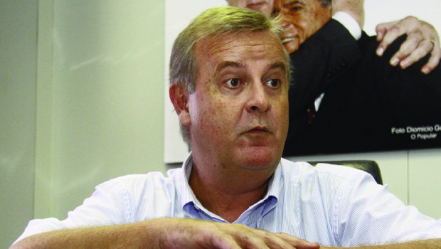 Prefeito Paulo Garcia está, a partir da semana passada, autorizado a vender as 18 áreas previstas no projeto aprovado pela Câmara Municipal