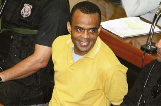 Traficante Fernandinho Beira-Mar tem motivos para sorrir: segundo procurador, ele não pode ser monitorado | Foto: Fabio Motta/AE