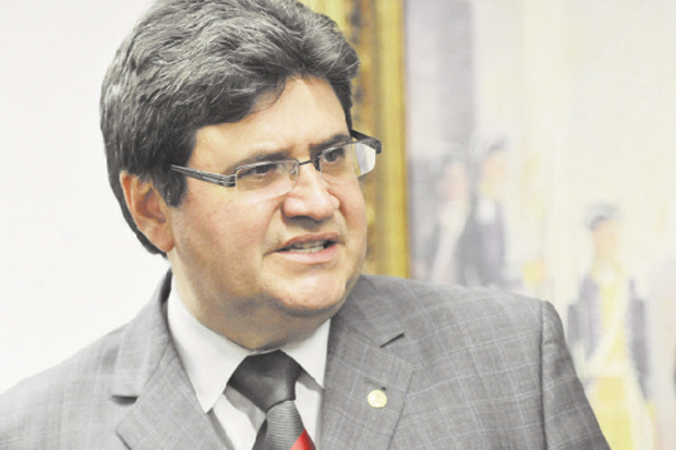 Deputado Júnior Coimbra: atuando em favor do siqueirismo e contra os companheiros do PMDB / Fabio Rodrigues Pozzebom/ABr