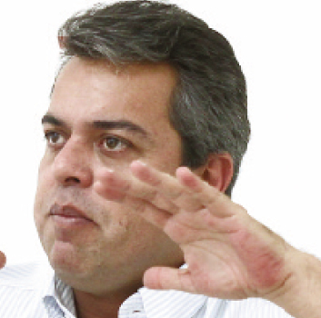Ex-deputado Ernesto Roller: “Água é um grande problema”