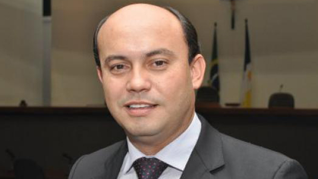 Todos os candidatos mantiveram a compostura, mas o candidato à reeleição, Sandoval Cardoso (SD), foi o maior derrotado no debate promovido pela TVE | Foto: Divulgação