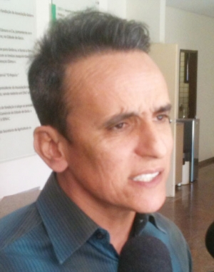 Zander Fábio quer mais discussão