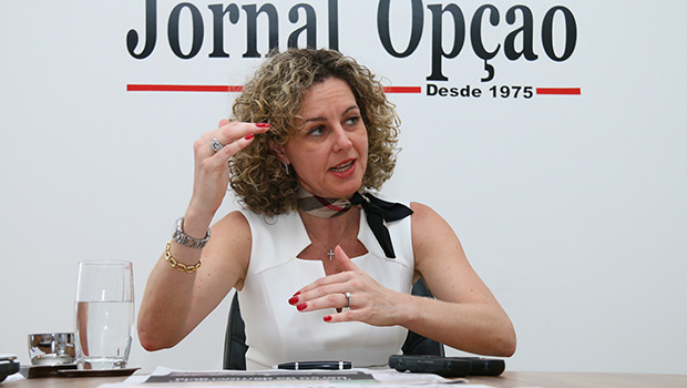 Ana Carla Abrão, secretária da Fazenda, aposta que o governo terá menos dívidas e mais dinheiro no caixa | Foto: Fernando Leite / Jornal Opção