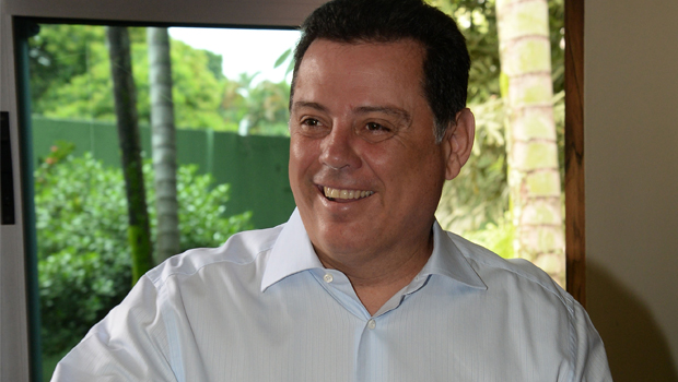 "O governador Marconi Perillo tem verdadeira fixação pelo pagamento da folha em dia”