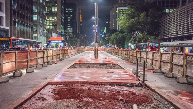 Canteiro central da Avenida Paulista vai se tornar ciclovia: ação do prefeito Haddad polemiza e gera contra-ataque