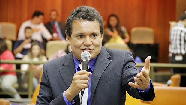 Vereador Felisberto Tavares relata dificuldade em conversar com José Vitti | Foto: Alberto Maia/Câmara de Goiânia