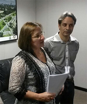 Secretária Neyde Aparecida e Elcivan França, Fórum Municipal de Educação | Foto: Rubens Salomão