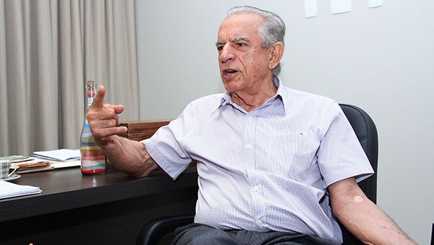 Peemedebista Iris Rezende diz que propriedades rurais foram compradas com dinheiro de quando atuou como advogado e da venda de uma das fazendas e que não houve repasse da Odebrecht na década 1980