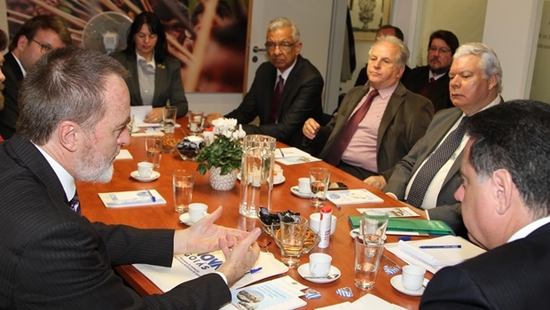 Governador se reúne com executivos alemães, em Munique | Foto: Marcos Villas Boas