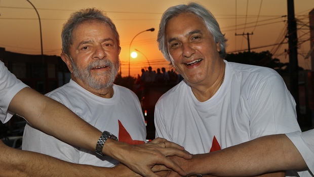 Petista convicto, senador Delcídio Amaral apresentou seu pedido de desfiliação do PT nesta terça-feira (15/3)