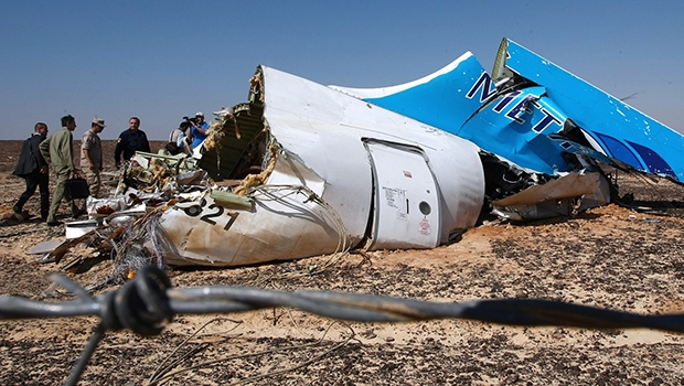 Avião russo pode ter sido alvo de ataque terrorista, o que põe em xeque a propalada segurança egípcia | Russian Ministry for Emergency Situations/AP