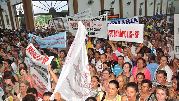 Atraindo cada vez mais católicos de todo o mundo, Trindade há muito deixou de ser a pacata cidade da Romaria