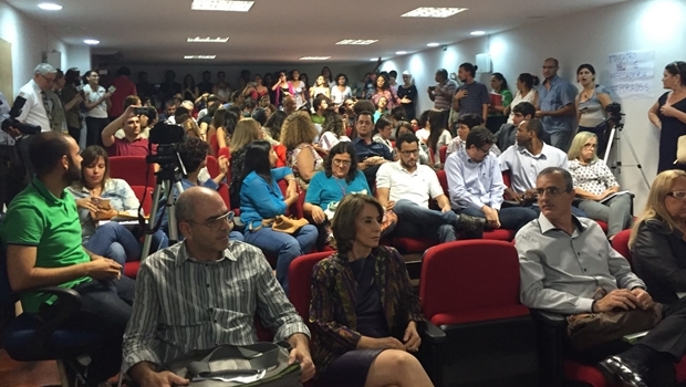 Auditório da Faculdade de Educação, minutos antes dos alunos protestarem | Foto: Marcelo Gouveia / Jornal Opção