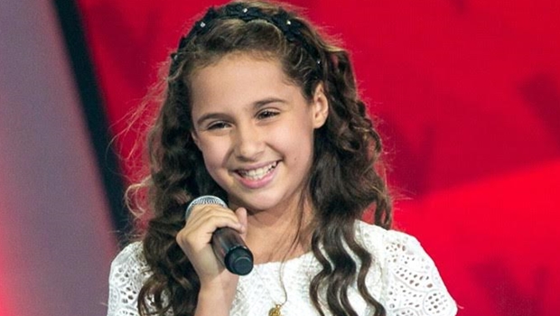 Ana Beatriz, do The Voice Kids, faz apresentação no 