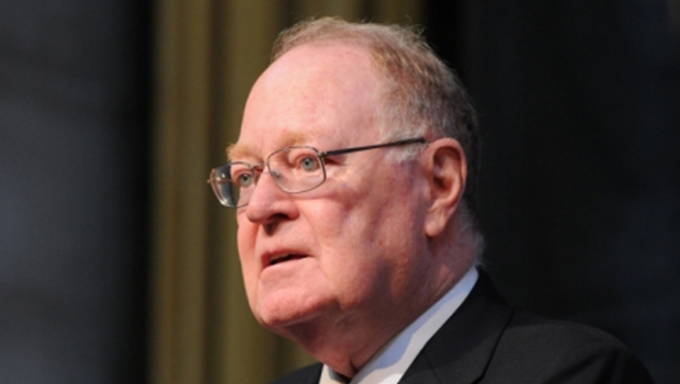 John Coatsworth, reitor da Universidade de Columbia: “Hoje o Brasil tem instituições que permitem que resolva isso” — sua crise política — “democraticamente, sem a mudança de regime. Eu não vejo nenhum motivo para o Brasil enfrentar uma crise constitucional”