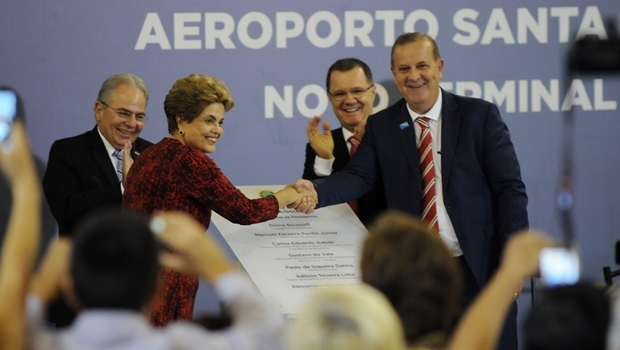 Atual prefeito da capital e a presidente Dilma Rousseff na entrega do aeroporto de Goiânia | Foto: Renan Accioly/Jornal Opção