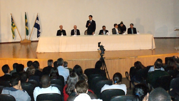 Manifestações durante o evento apoiaram a criação da instituição independente da estrutura da UFG | Foto: Assessoria de Imprensa