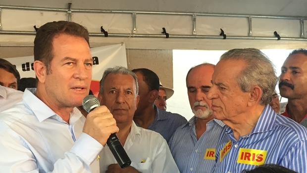 Major Araújo e Iris Rezende durante evento no escritório político do candidato do PMDB | Foto: Alexandre Parrode