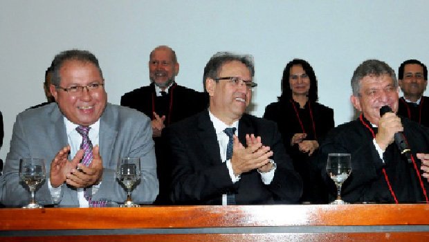 Ronaldo Eurípedes, presidente do TJ-TO, Marcelo Miranda e Clenan Renaut, procurador-geral de Justiça releeito