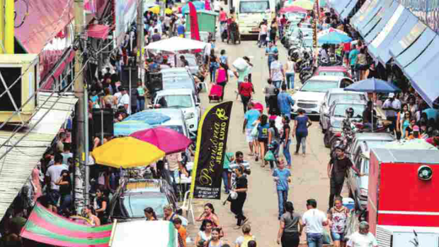 Movimento na Rua 44 aumenta com proximidade do Dia das Mães
