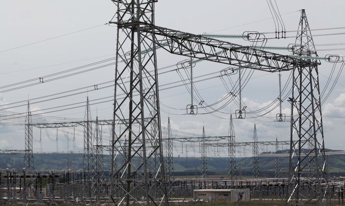 Linha de transmissão de energia da Hidrelétrica de Belo Monte | Foto: Beth Santos/ PR)