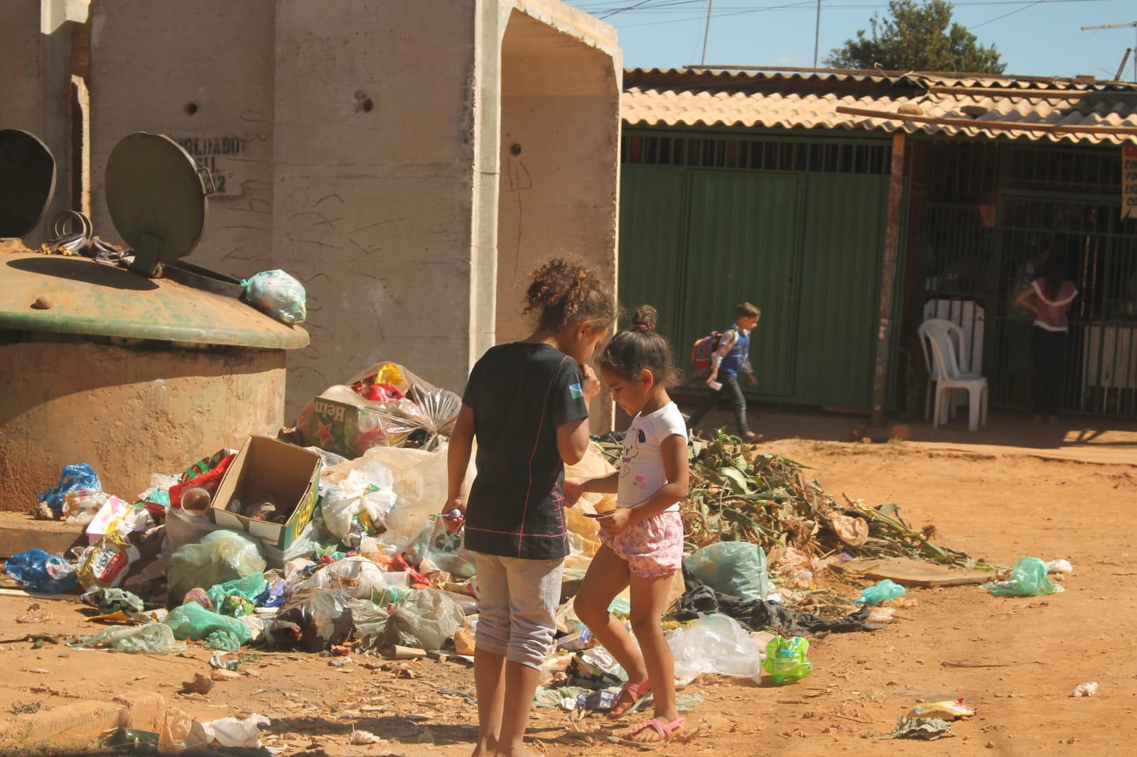 Um em cada três adultos no Brasil se identifica como evangélico – Jornal da  USP