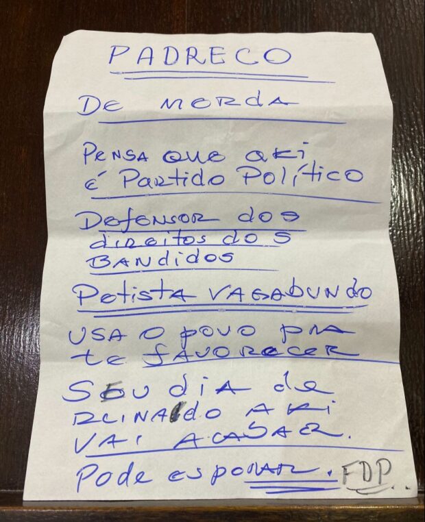 Bilhete da ameaça ao Padre Júlio Lancellotti | Foto: reprodução