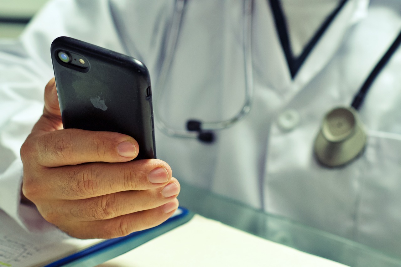 Médicos poderão divulgar procedimentos de pacientes nas redes sociais | Foto: pixabay