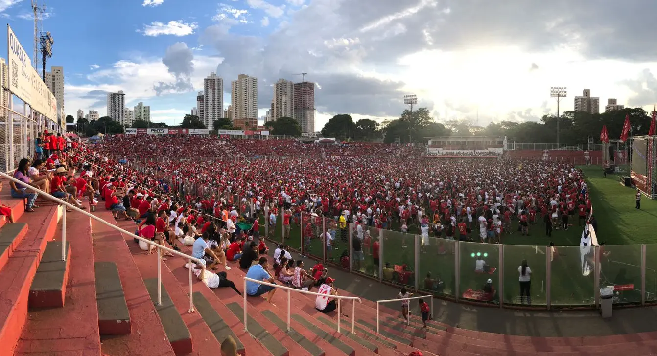 Algumas reações de torcedores do Vila Nova após a derrota para o ABC, no  último Sábado. : r/futebol