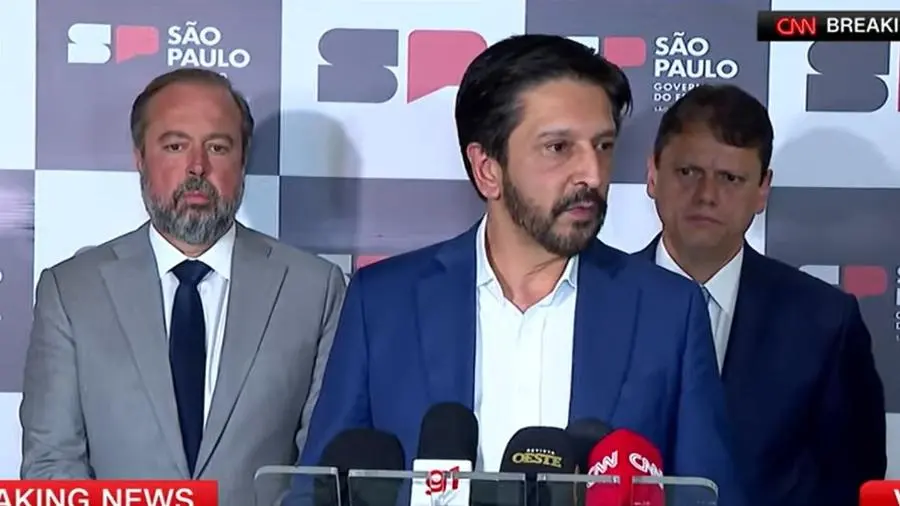 o-prefeito-de-sao-paulo-ricardo-nunes-mdb-acompanhado-do-ministro-de-minas-e-energia-alexandre-silveira-e-do-governador-de-sao-paulo-tarcisio-de-freitas-republicanos-1765917596464_v2_