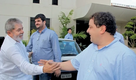 1770319915-lula-lulinha-jpg