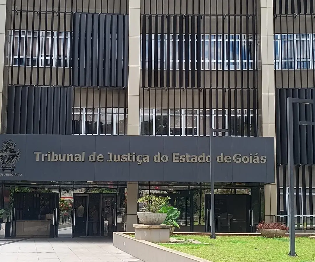 ad242209-d2b8-4783-b776-f59bb388e3a3